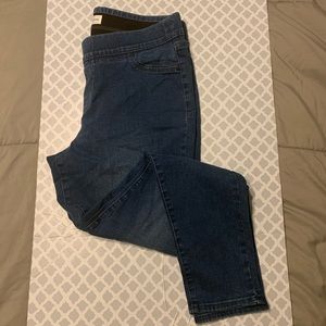Old Navy Super Skinny Jeggings